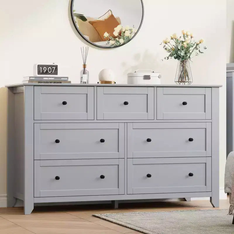 Comò moderno in legno a 7 cassetti, cassettiera grande larga 54 pollici con cassetti profondi e pomelli in metallo per camera da letto, ingresso e corridoio